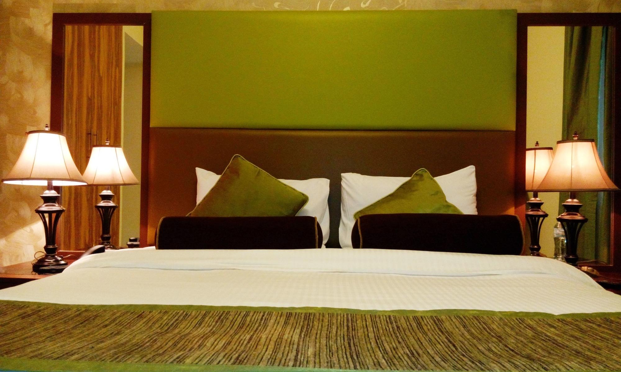 Al Waleed Palace Hotel Apartment Al Barsha Dubaj Zewnętrze zdjęcie