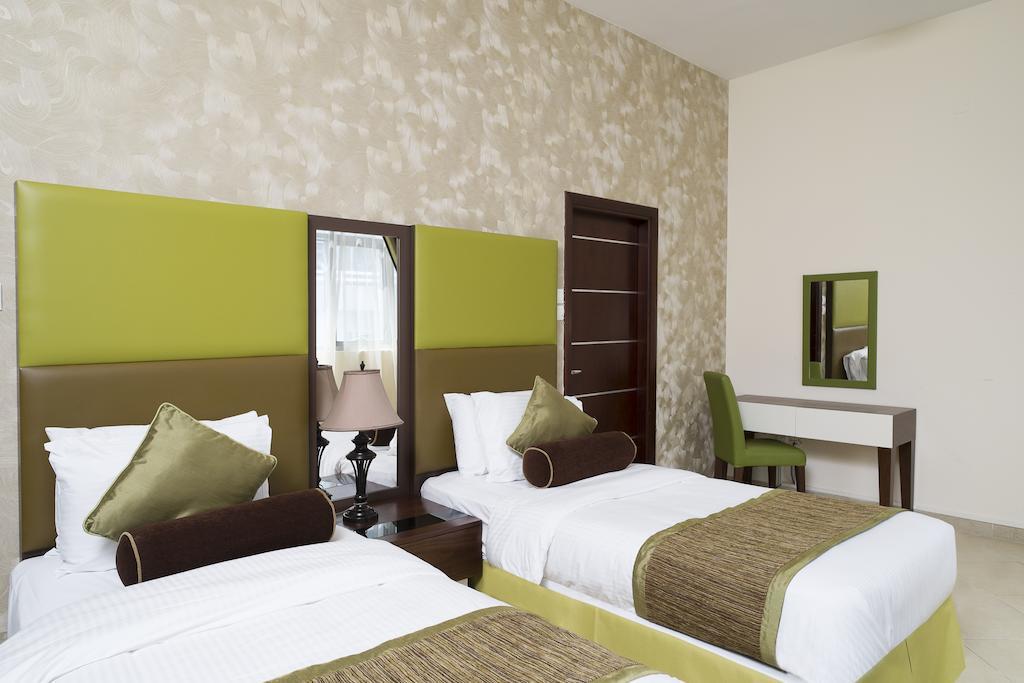 Al Waleed Palace Hotel Apartment Al Barsha Dubaj Zewnętrze zdjęcie