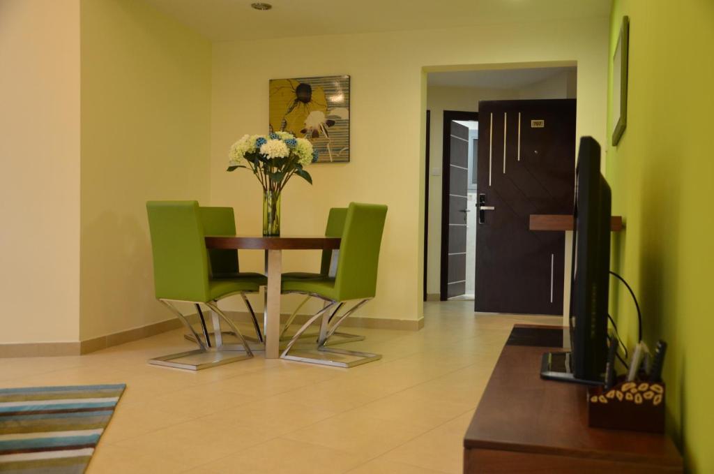 Al Waleed Palace Hotel Apartment Al Barsha Dubaj Zewnętrze zdjęcie