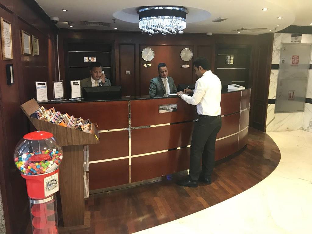 Al Waleed Palace Hotel Apartment Al Barsha Dubaj Zewnętrze zdjęcie